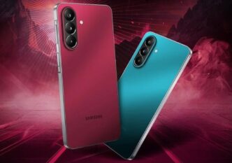 Samsung Galaxy M47 5G в цветах Rogue Red и Blaze Blue вид сзади